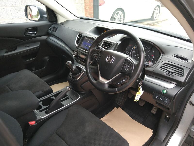 View HONDA CR-V I-DTEC SE PLUS