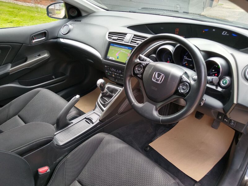 View HONDA CIVIC I-DTEC SE PLUS NAVI TOURER